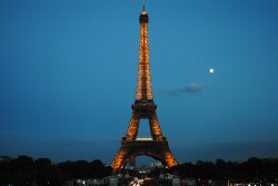 paris eifeltour